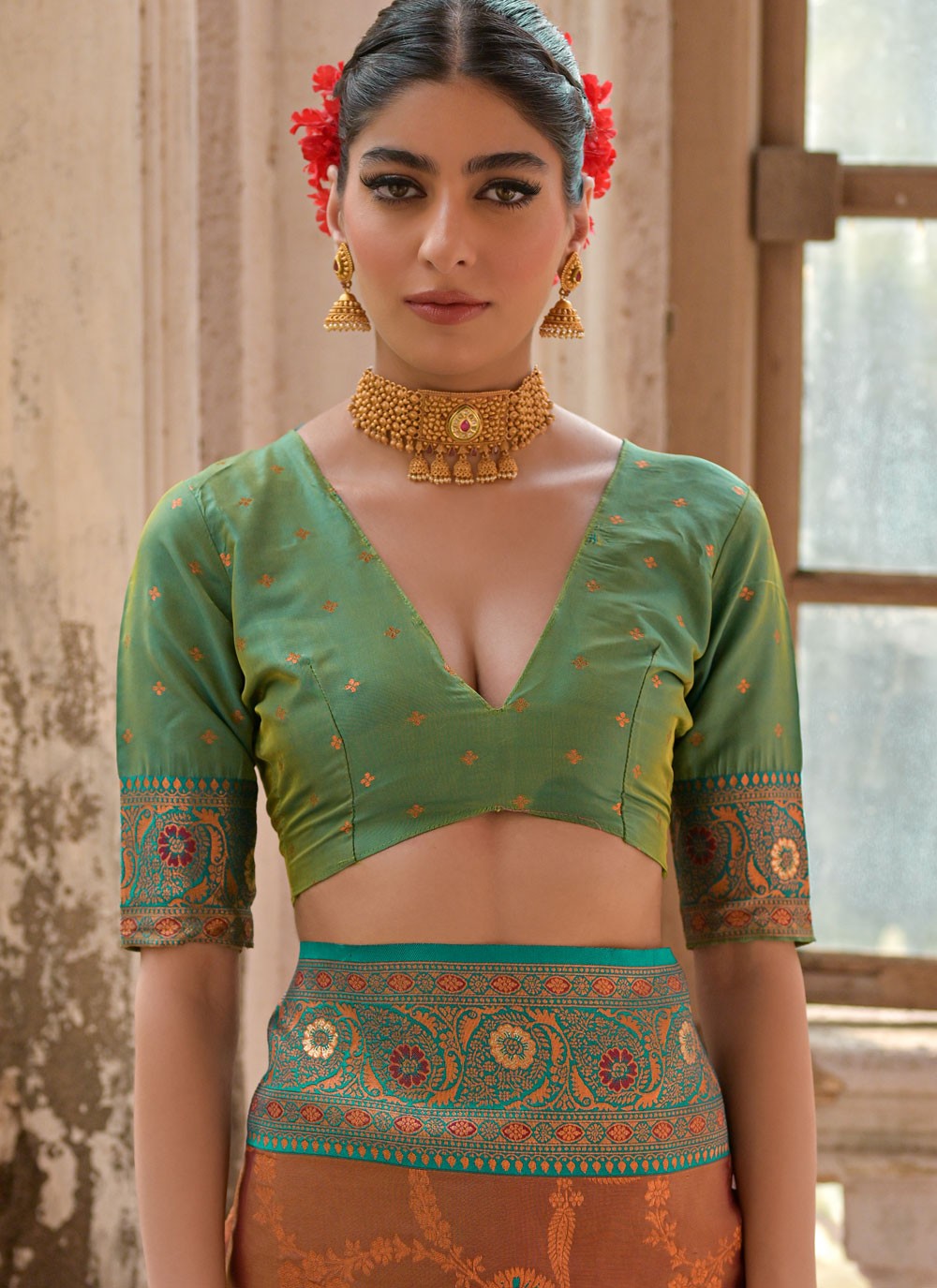 Classic Saree Woven Brown Banarasi Silk Saree S13008