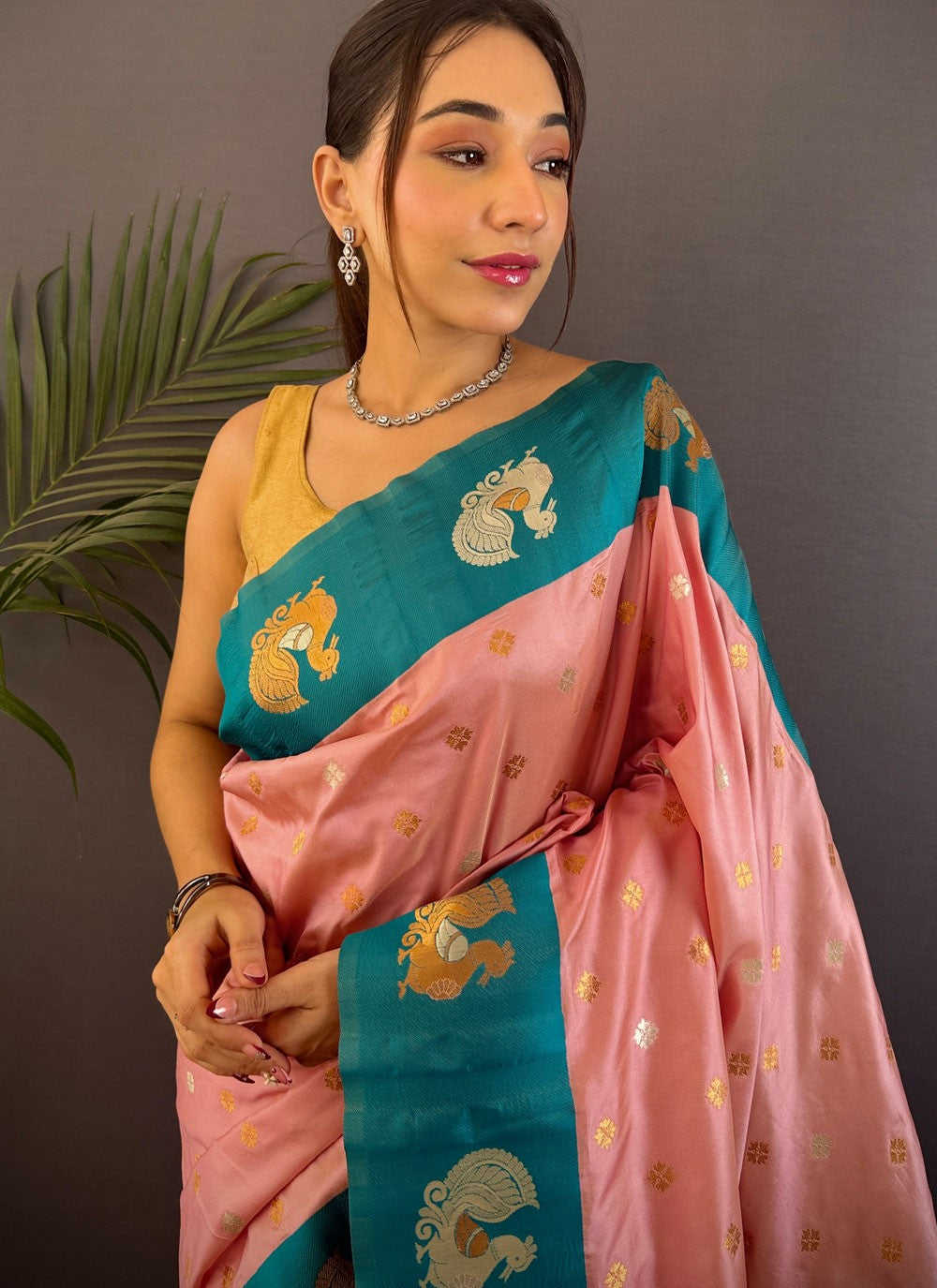Pink Banarasi Silk Contemporary Saree Weaving Zari S17670