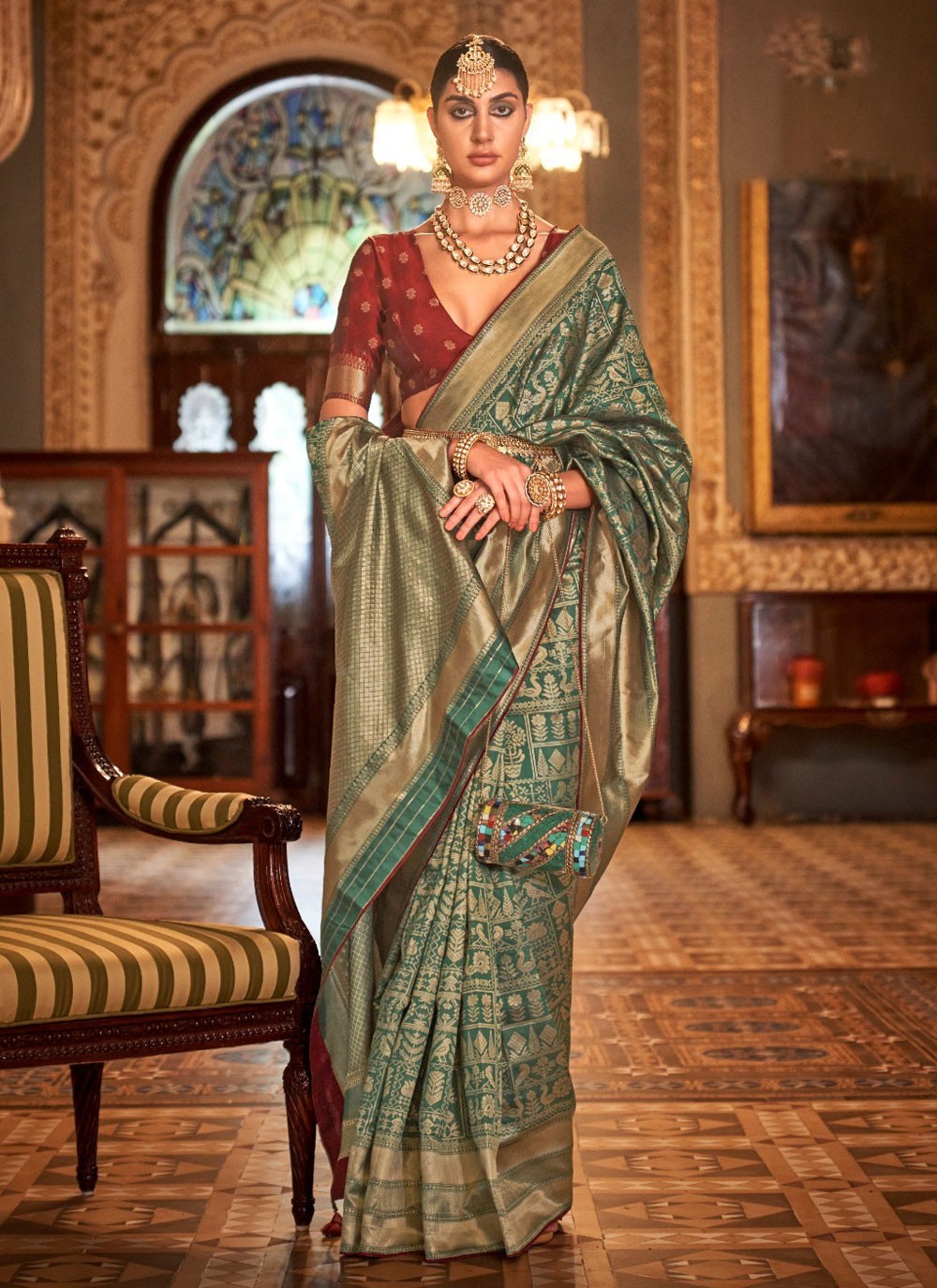Classic Weaving Zari Banarasi Silk Saree - S4035
