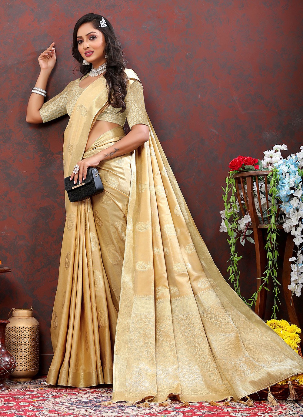Trendy Weaving Zari Soft Cotton Saree - S4954