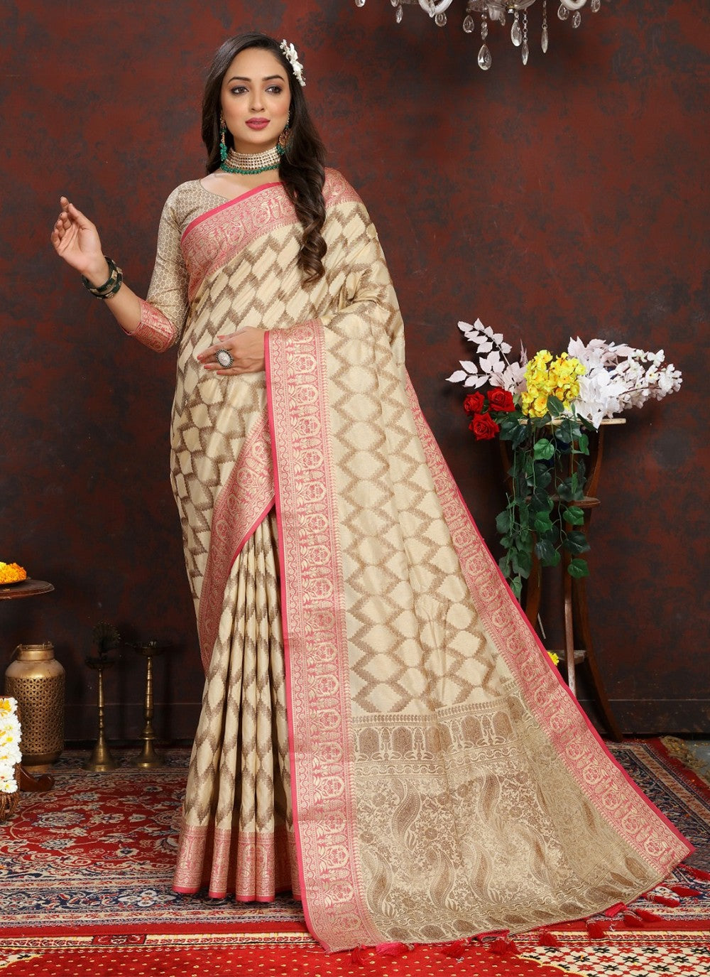 Trendy Weaving Zari Silk Saree - S5277