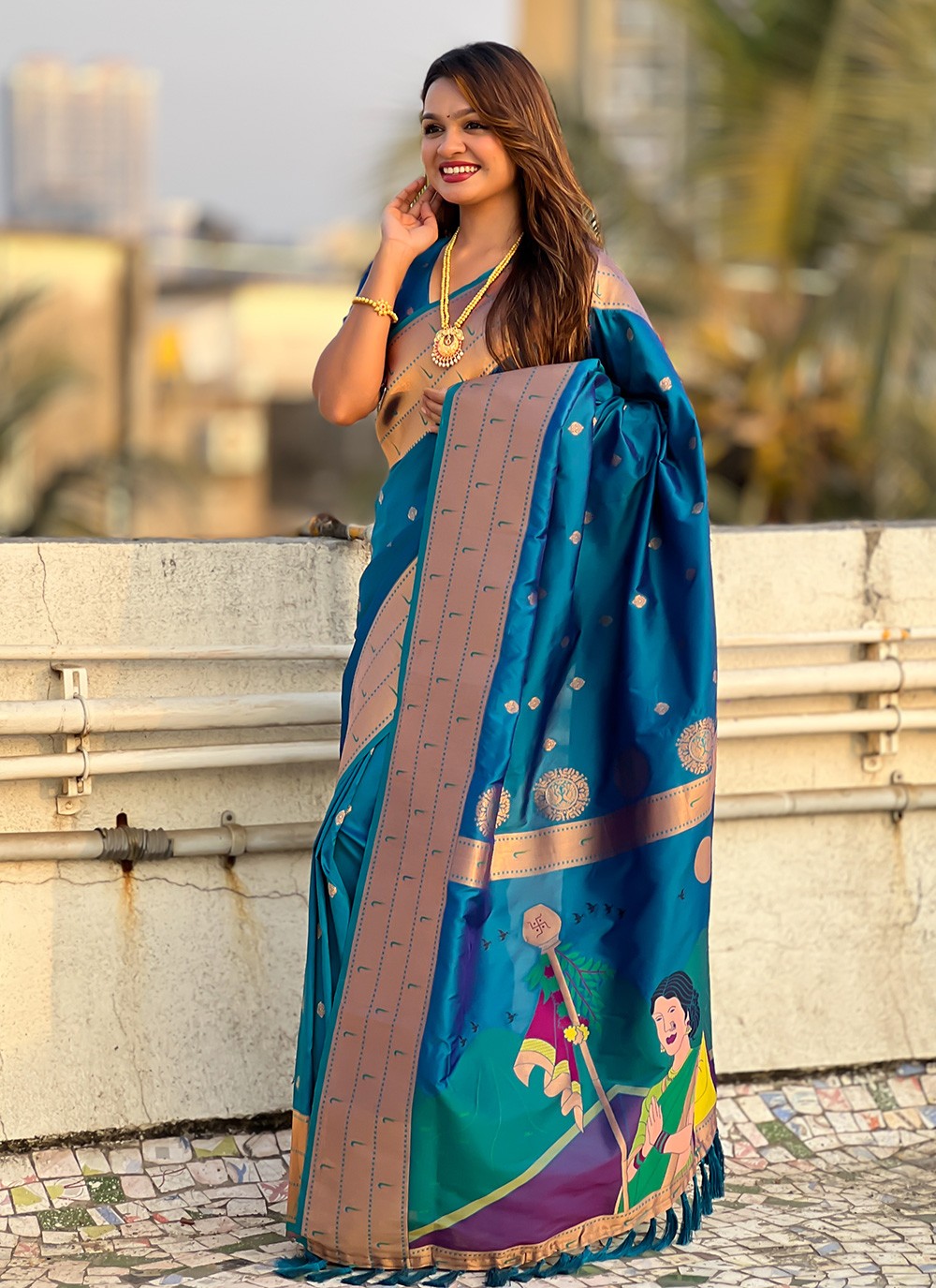 Classic Saree Weaving Zari Blue Silk Saree S13565