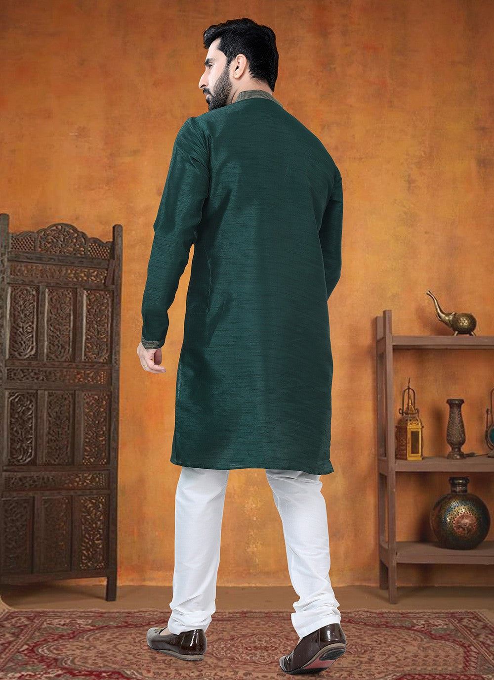 Buttons Silk Green Kurta Pyjama - M8781