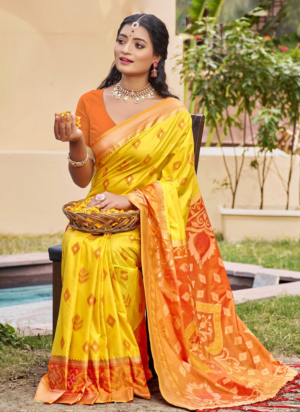 Classic Saree Weaving Zari Yellow Silk S12930
