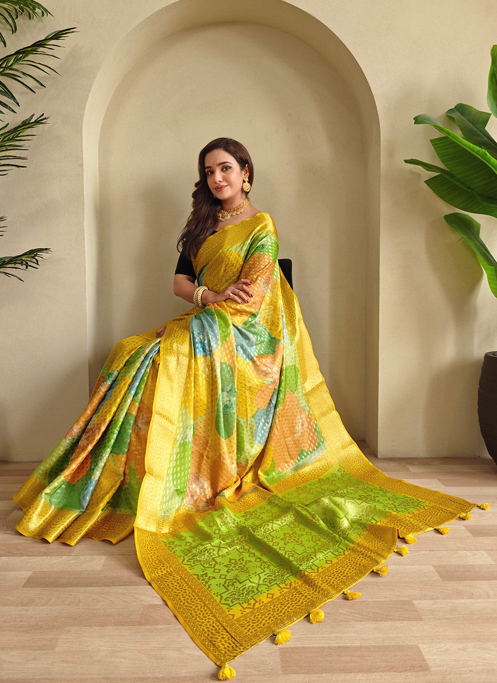 Multi Colour Georgette Classic Saree Printed, Woven S17321