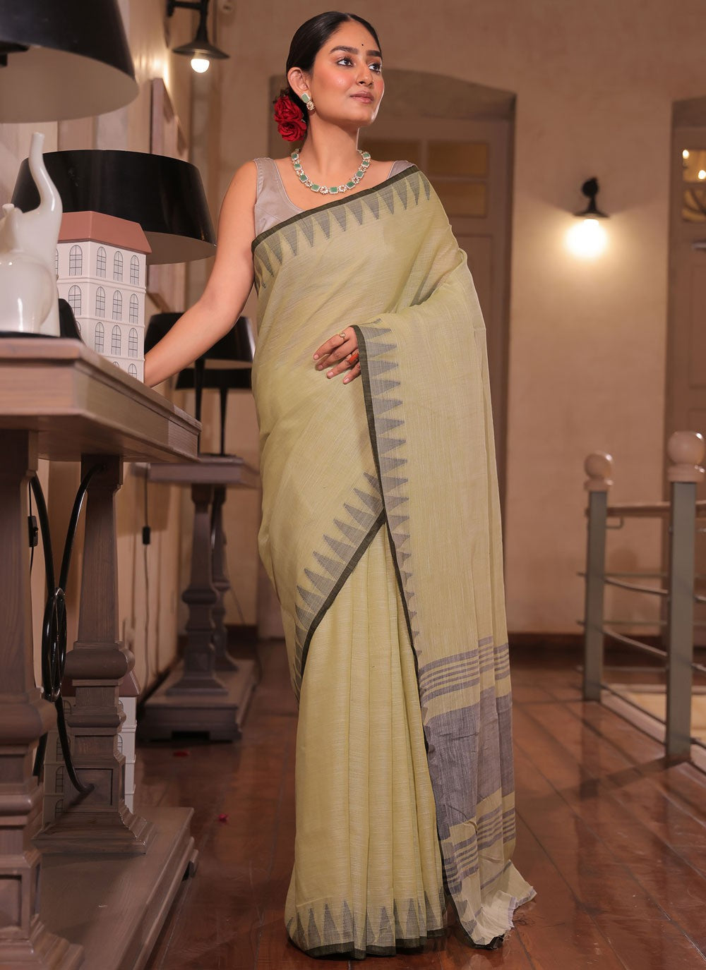Cream Cotton Designer Saree Printed S19034
