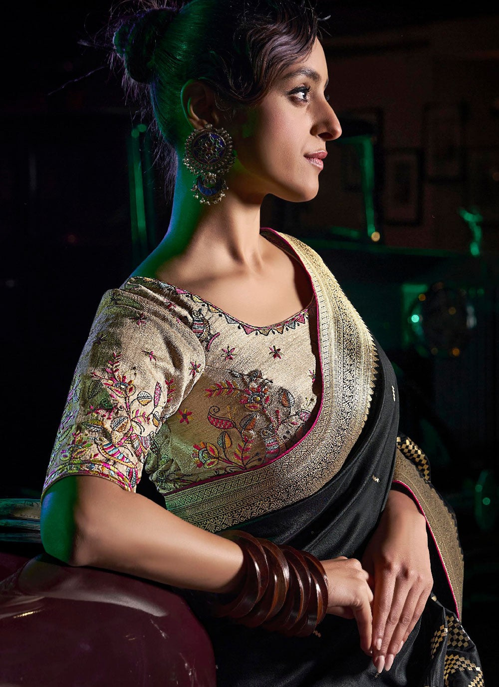 Black Pure Silk Designer Saree Weaving Zari S19045