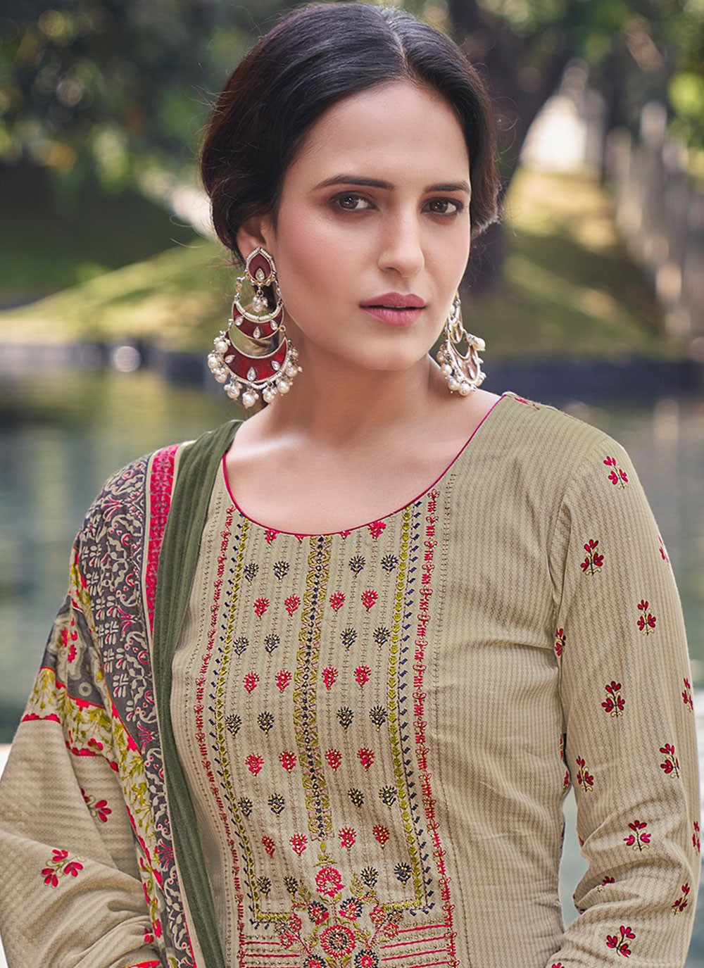 Cotton Straight Suit - T712