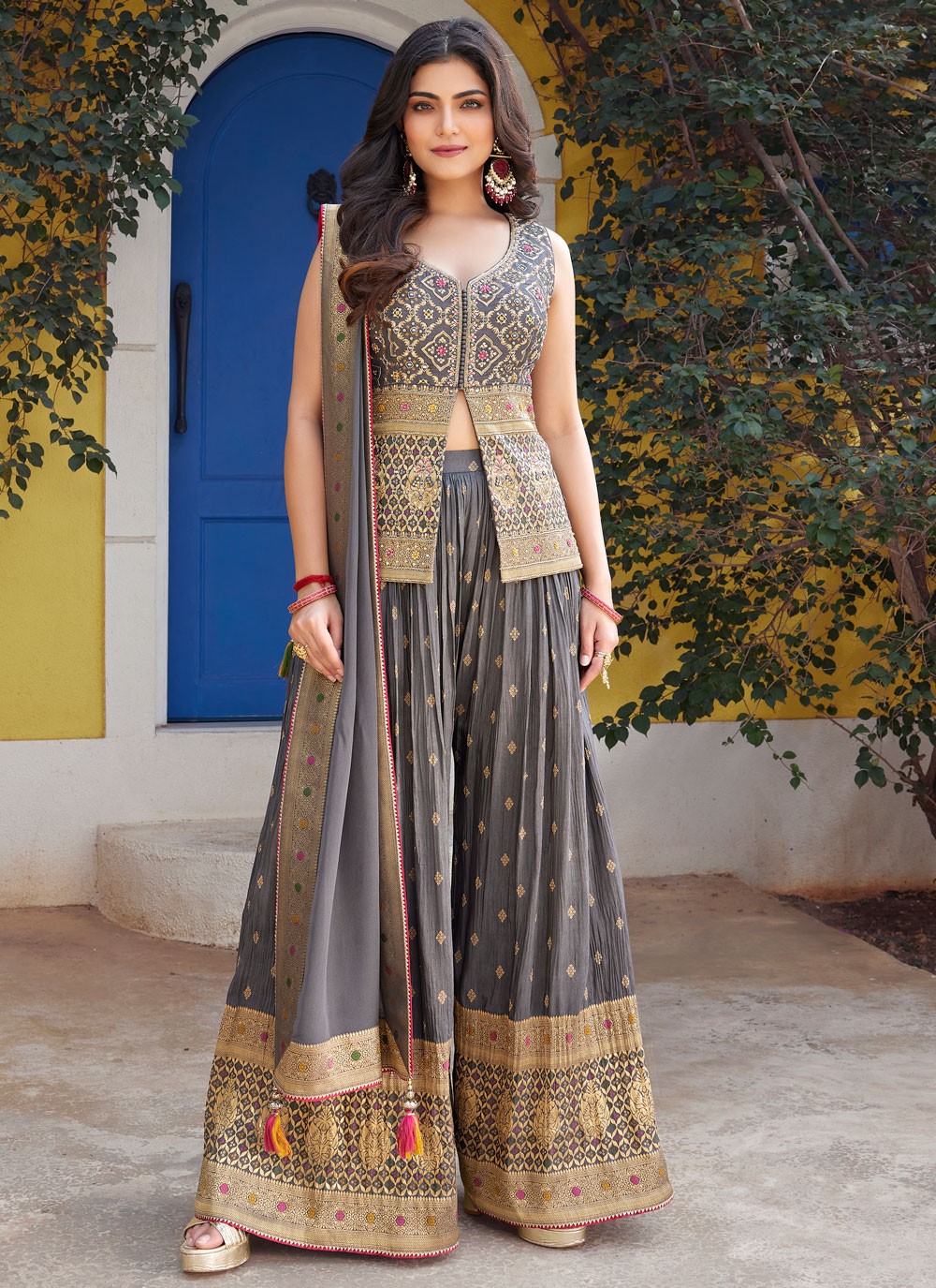 Palazzo Suit Embroidered Grey Silk T5580