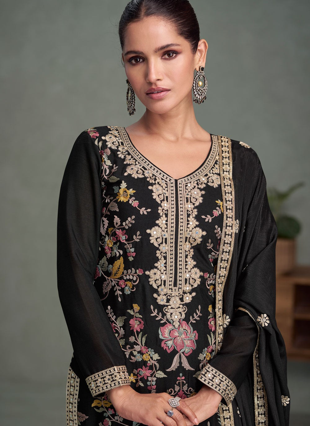 Embroidered Chinon Black Palazzo Suit T6244