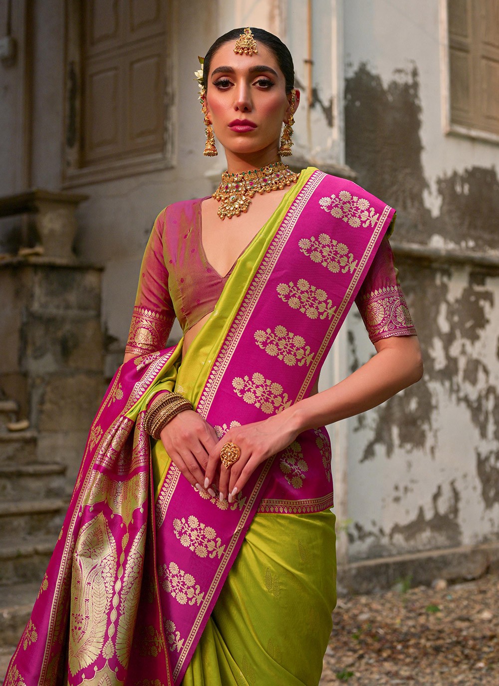 Weaving Zari Banarasi Silk Fuchsia Saree S14253