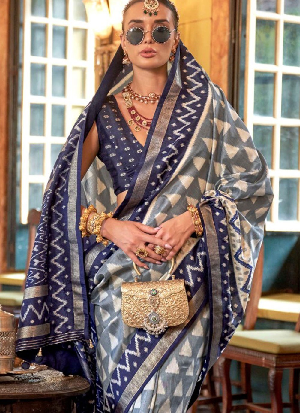 Geometric Print Silk Grey Contemporary Saree S14908