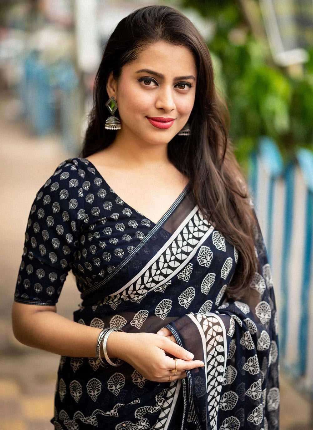Trendy Digital Print Silk Blend Saree - S5734