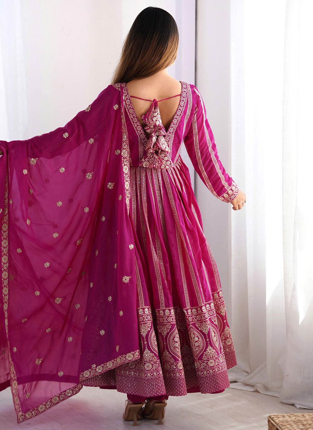 Anarkali Sequins, Thread Magenta T7112