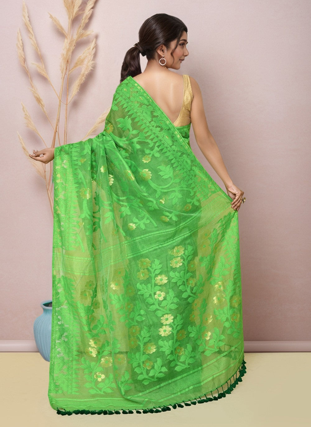 Green Blended Cotton Contemporary Saree Floral Printed S19999