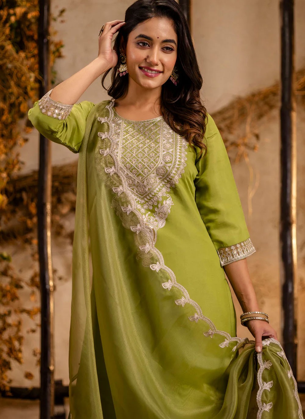 Embroidered Silk Blend Green Salwar Suit T6078