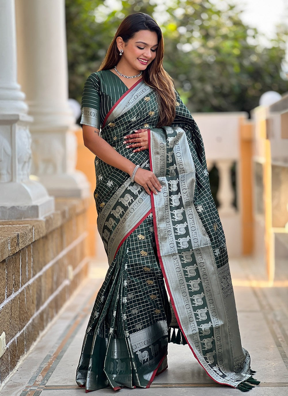 Weaving Zari Silk Green Saree S14346