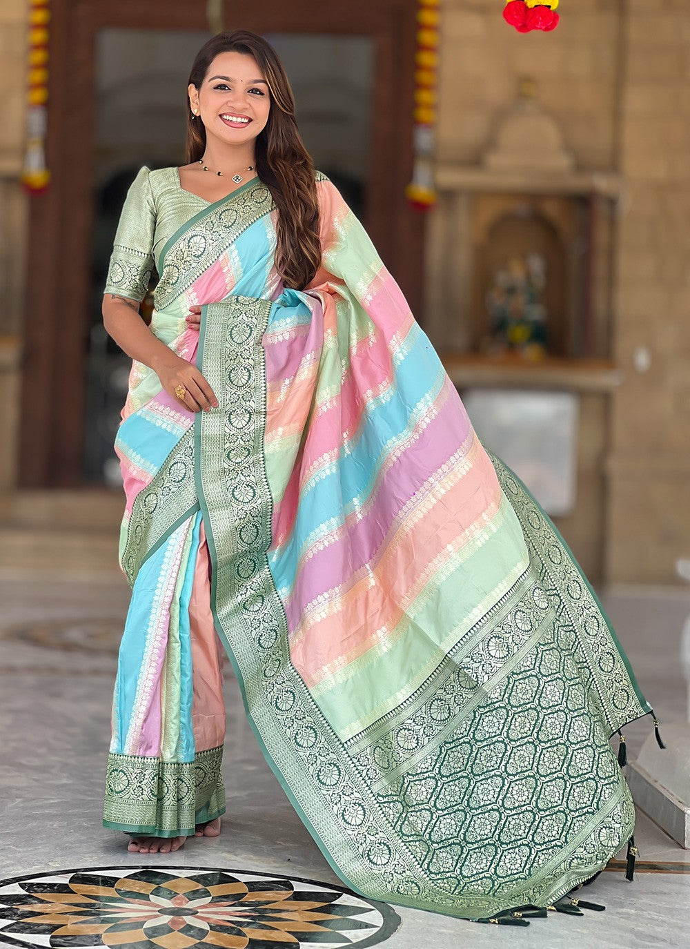 Green Silk Trendy Saree Jacquard Work S16050