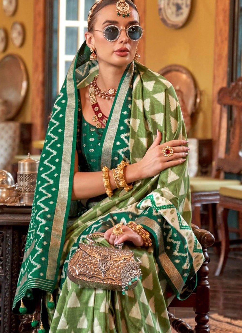Geometric Print Silk Green Classic Saree S14907