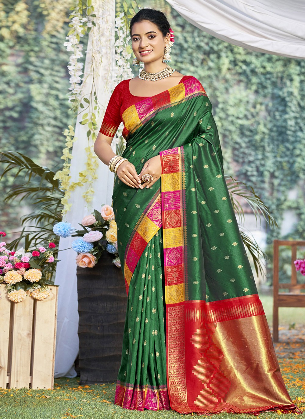 Classic Weaving Zari Silk Cream Saree - S11410