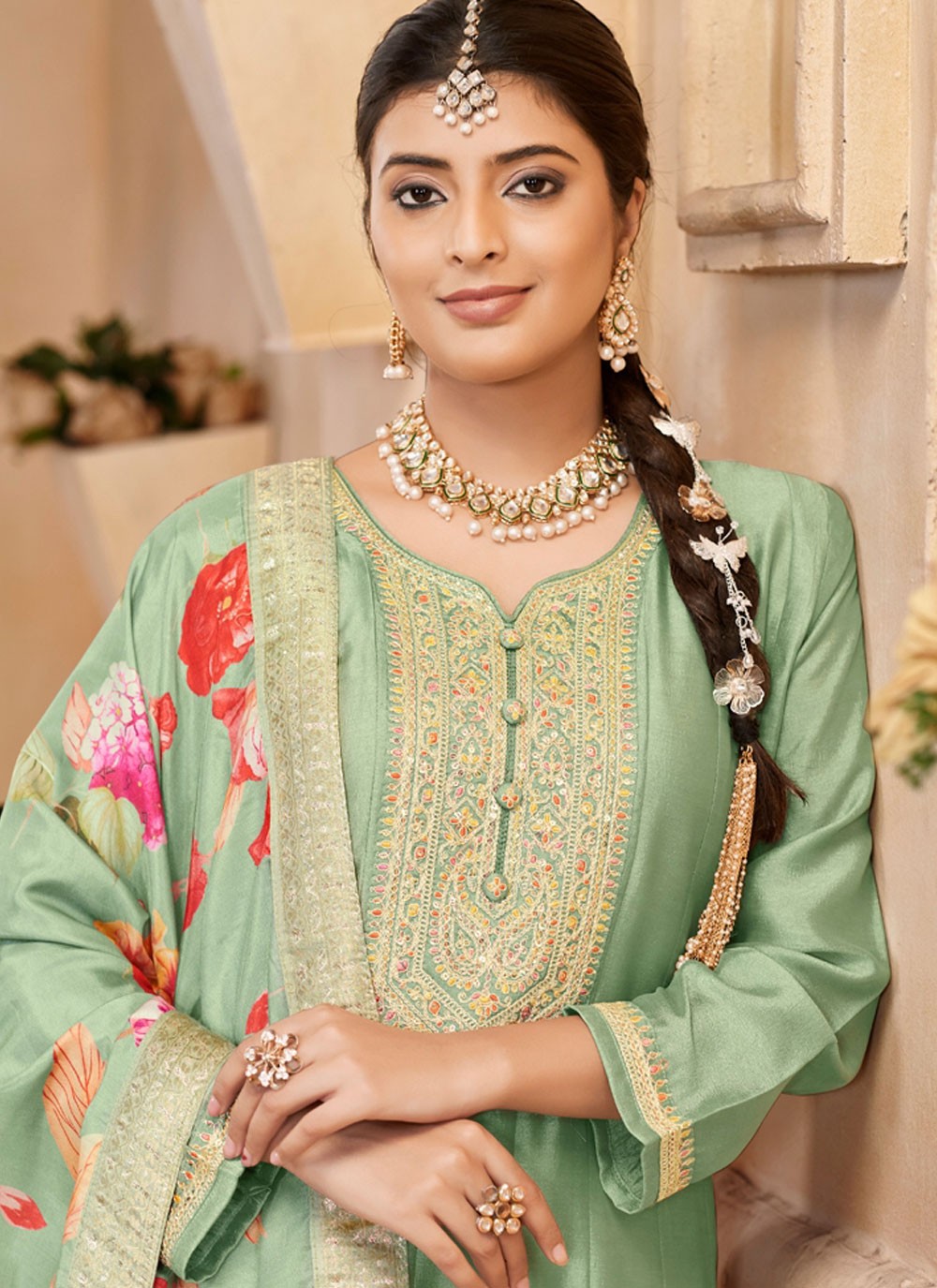 Embroidered Vichitra Silk Green Salwar Suit T5964