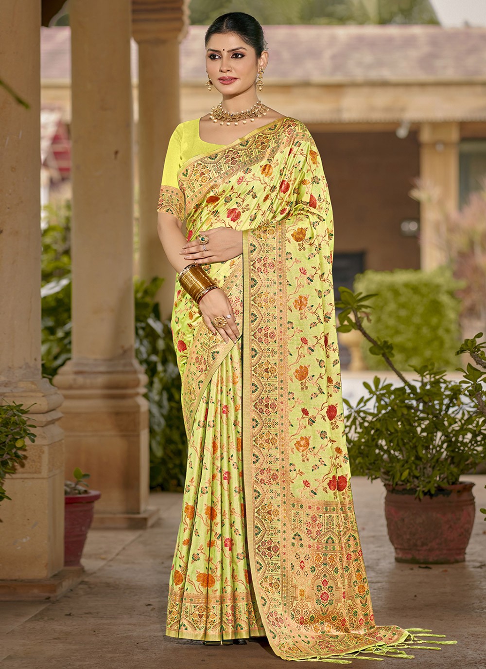 Contemporary Woven Silk Saree - S9086