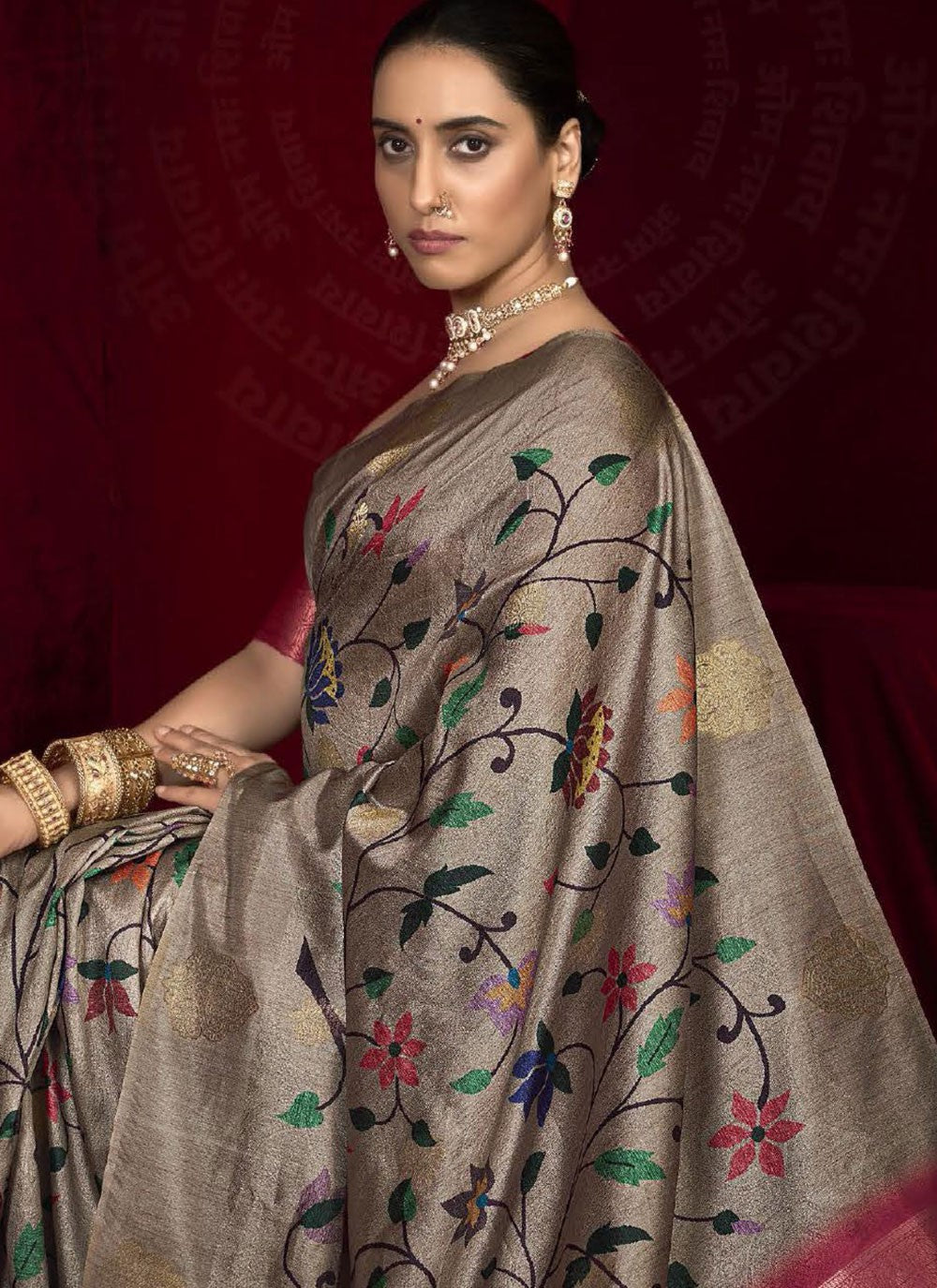 Grey Silk Classic Saree Woven, Zari S16168