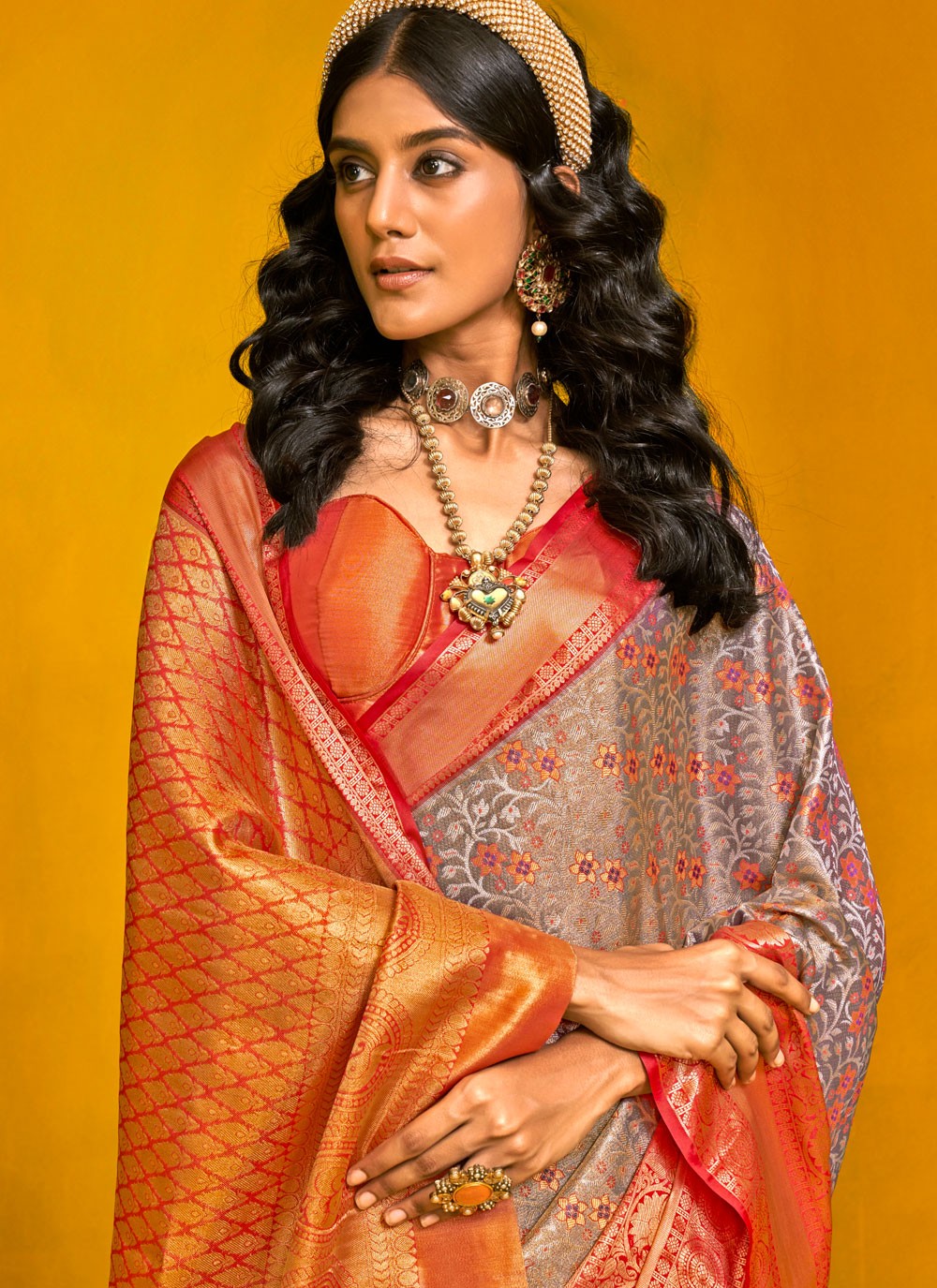 Weaving Zari Handloom Silk Grey Saree S14443