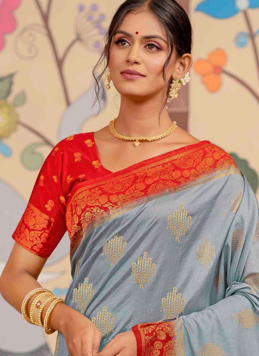 Grey Silk Trendy Saree Weaving Zari S20394