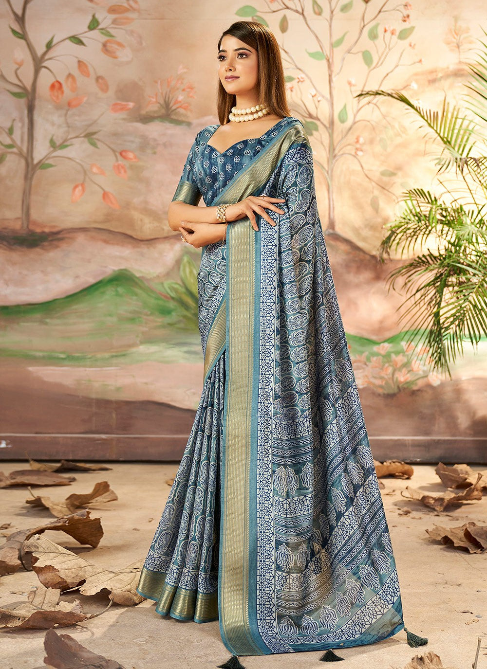 Printed Silk Grey Contemporary Saree S15372