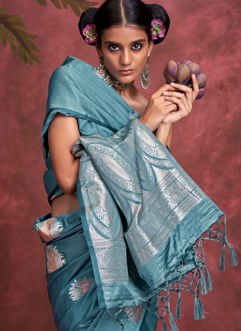 Contemporary Banarasi Jari Blue Handloom Silk Saree S13289