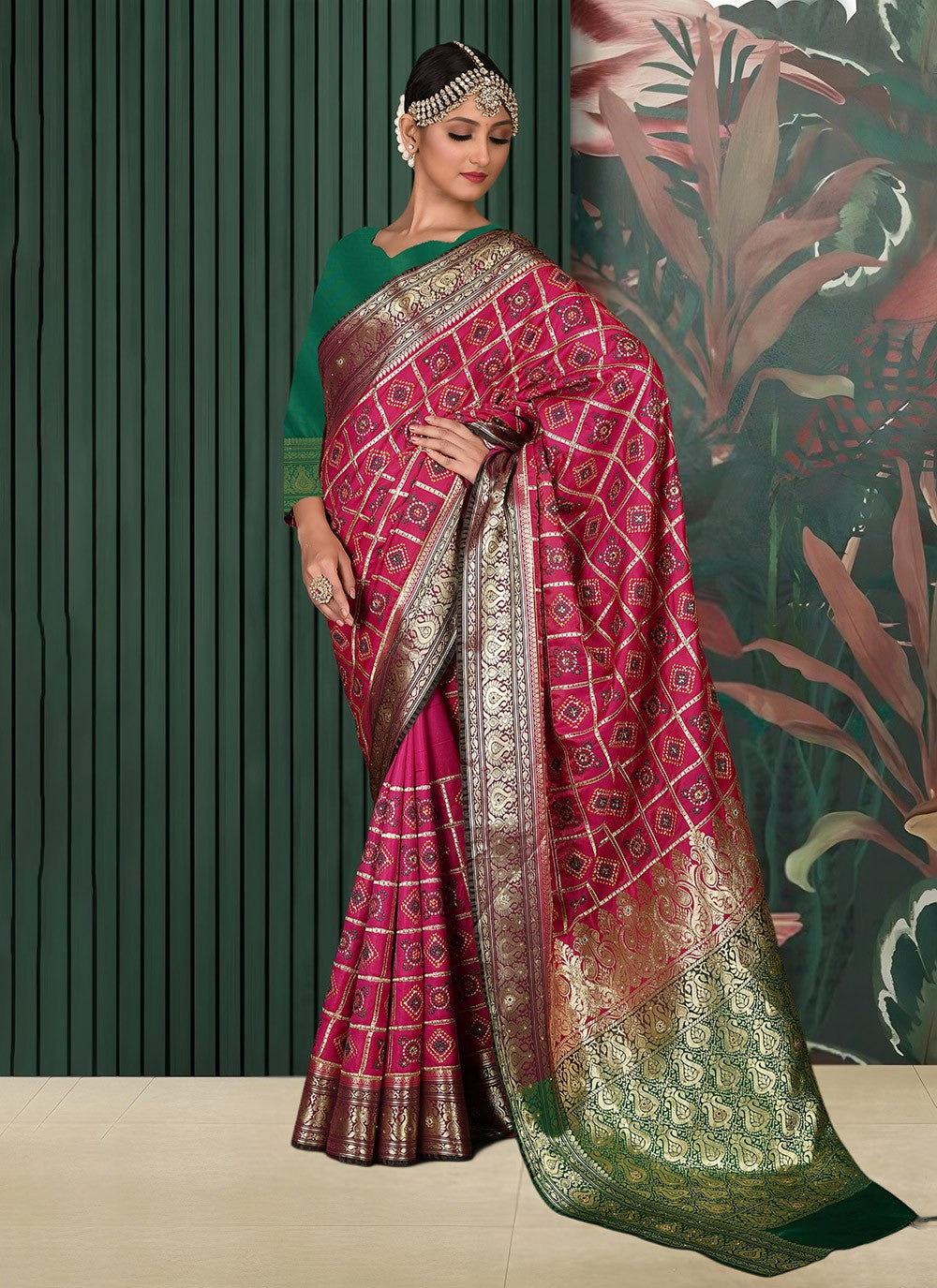 Hand Embroidery Kanjivaram Silk Hot Pink Saree S13772