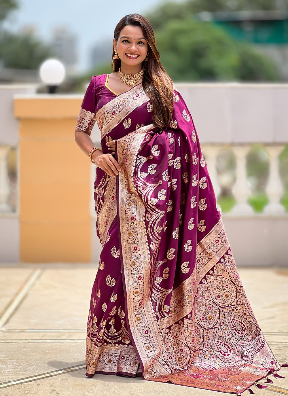 Magenta Banarasi Silk Classic Saree Jacquard Work, Woven S18538