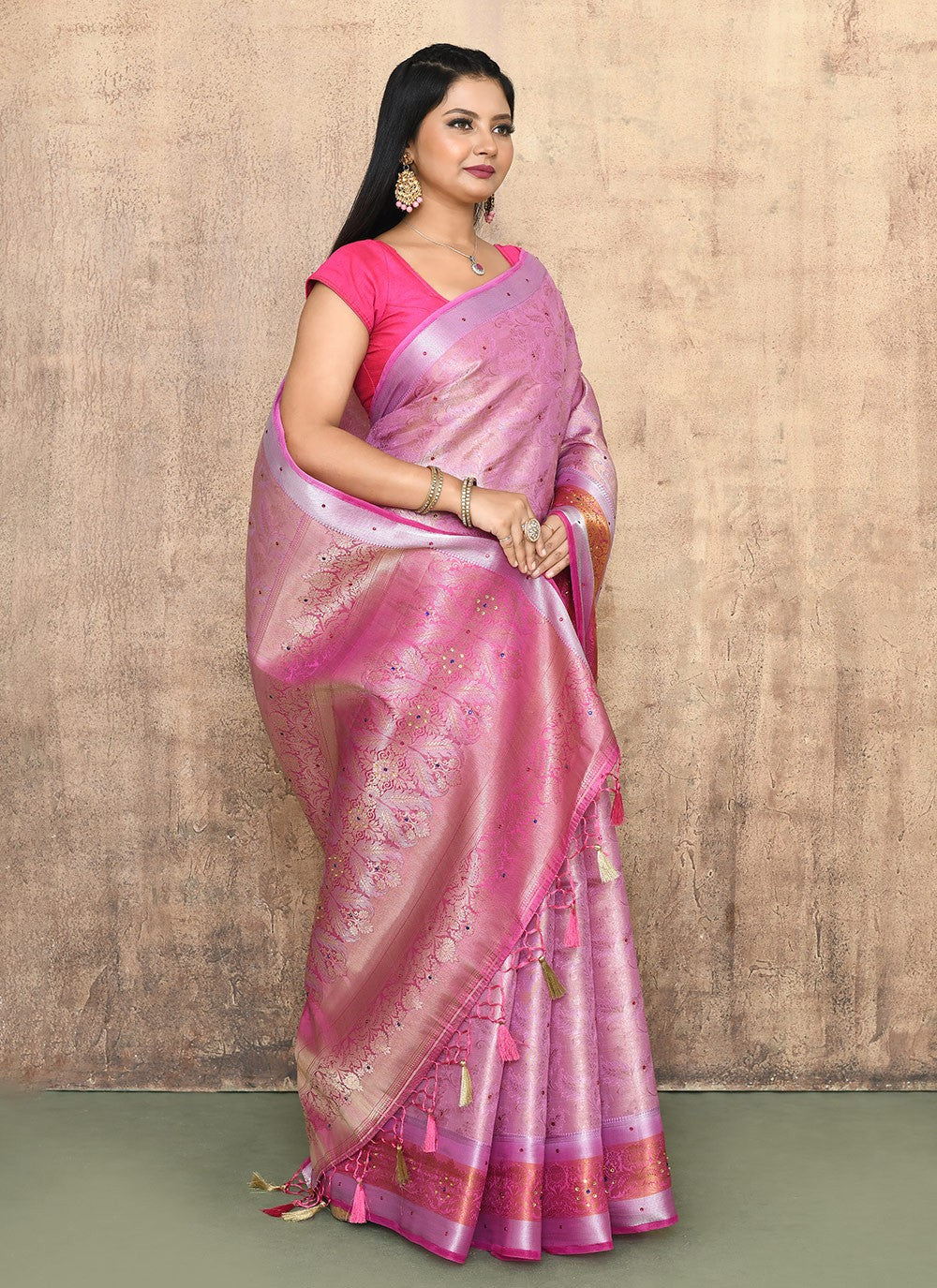 Classic Saree Hand Embroidery Pink Kanjivaram Silk Saree S13145