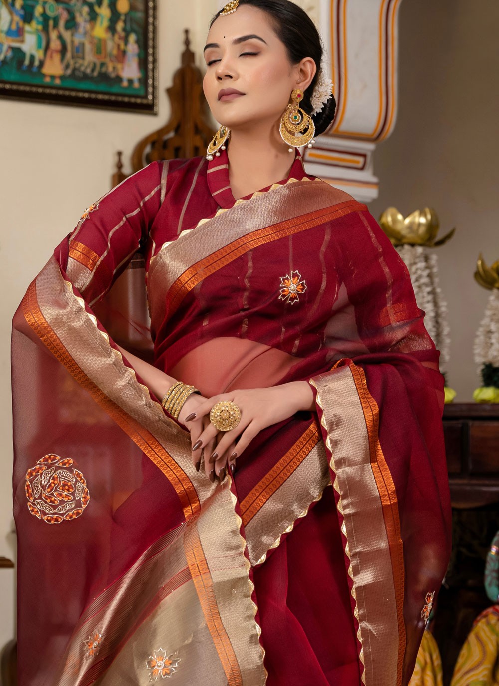 Maroon Linen Classic Saree Cutdana, Woven, Zari S15717
