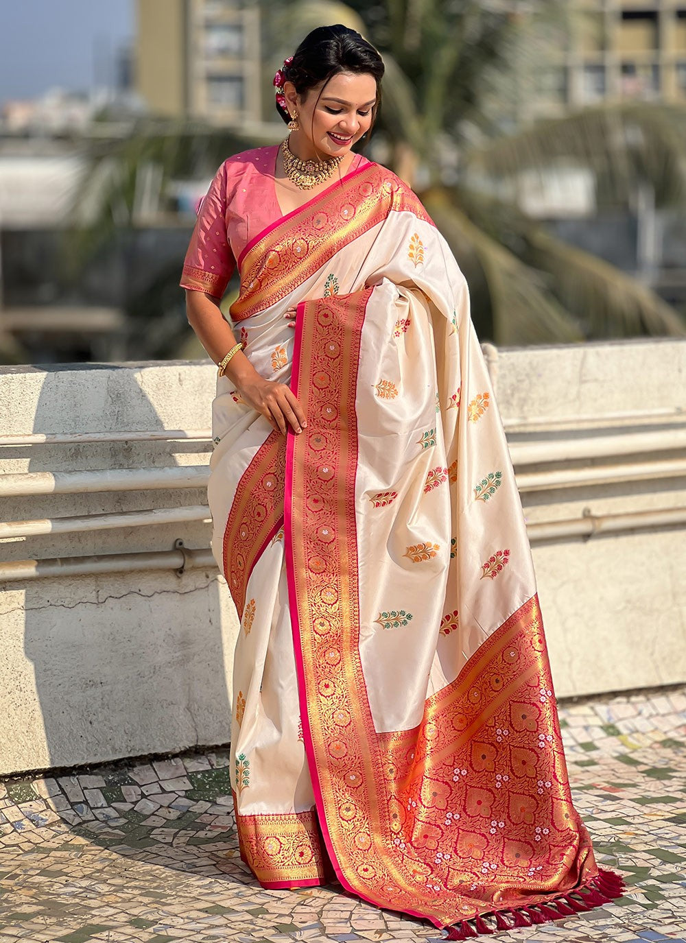 Meenakari Silk Cream Classic Saree S15297