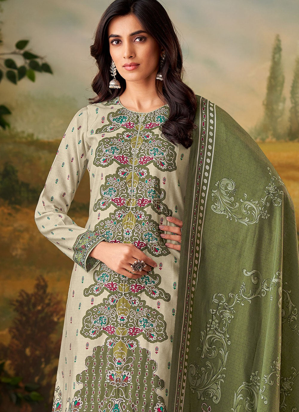 Digital Print Muslin Grey Pant Style Suit T6318