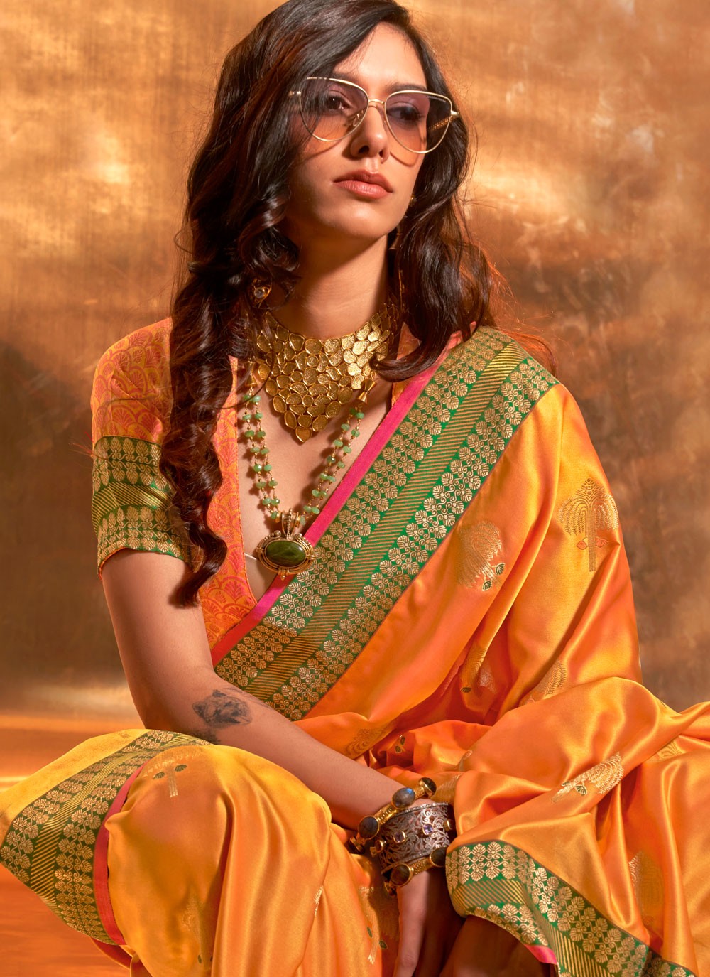 Trendy Weaving Zari Handloom Silk Saree - S5483