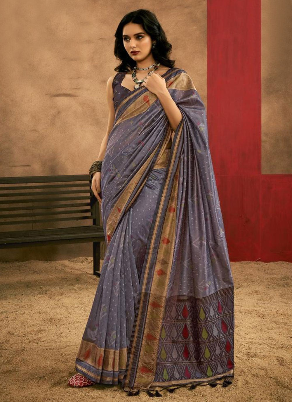 Trendy Saree Patola Print Grey Handloom Silk Saree S12609
