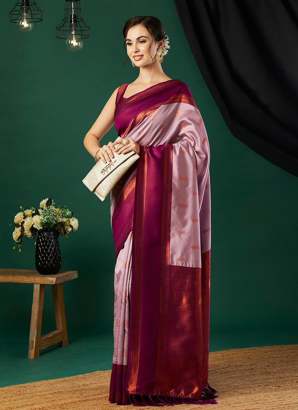Contemporary Woven Pink Banarasi Silk S12511