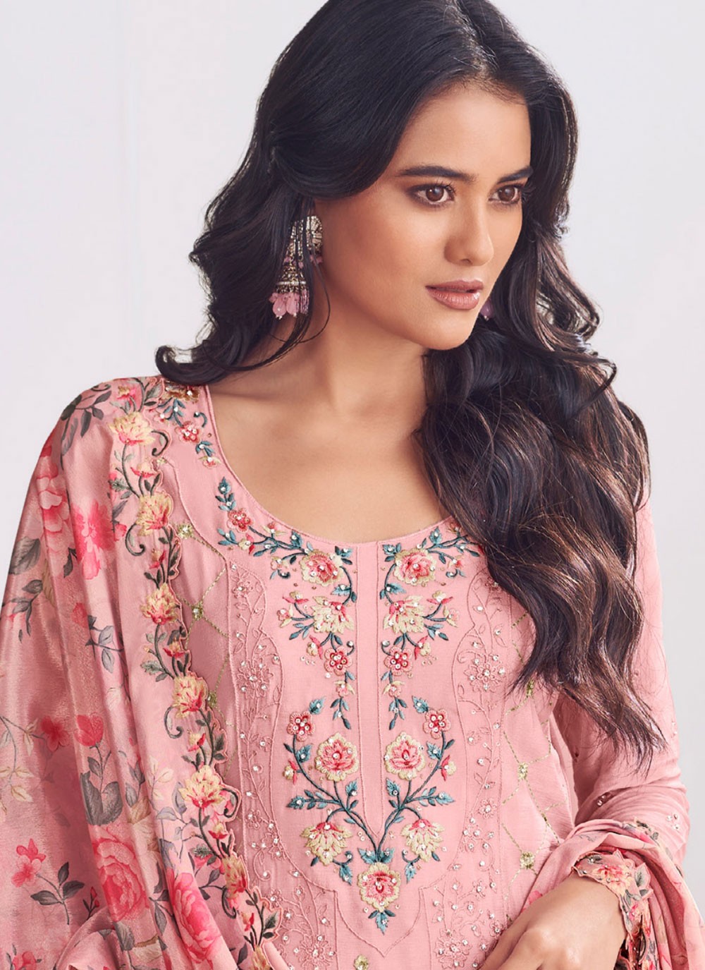 Palazzo Suit Embroidered, Thread Pink T8510