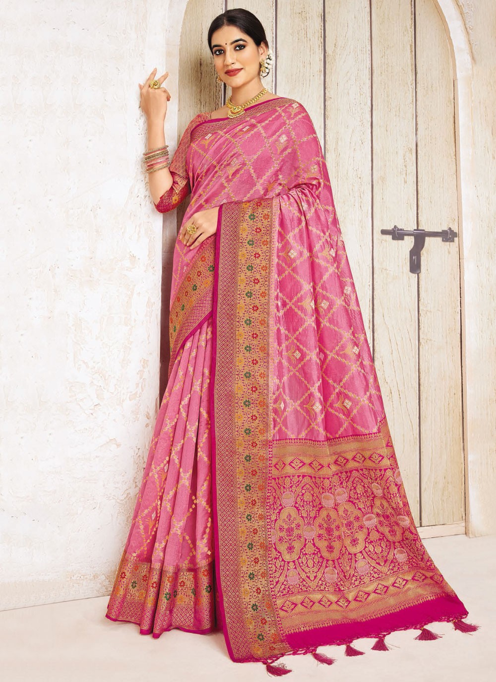 Traditional Weaving Zari Pink Silk Saree S13491