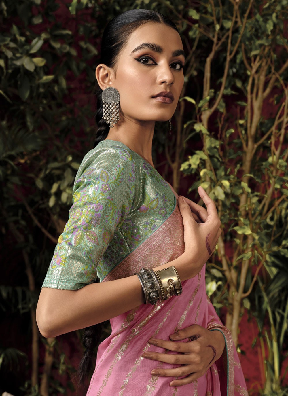 Classic Weaving Zari Silk, Viscose Saree - S4970
