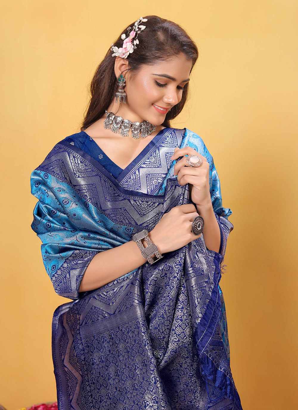 Weaving Zari Silk Blue Trendy Saree S15381