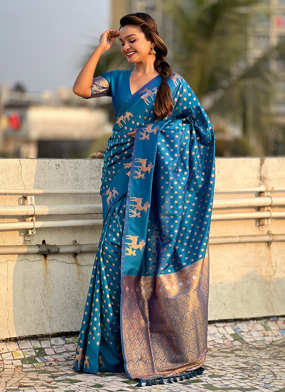 Classic Saree Weaving Zari Teal Silk Saree S13158