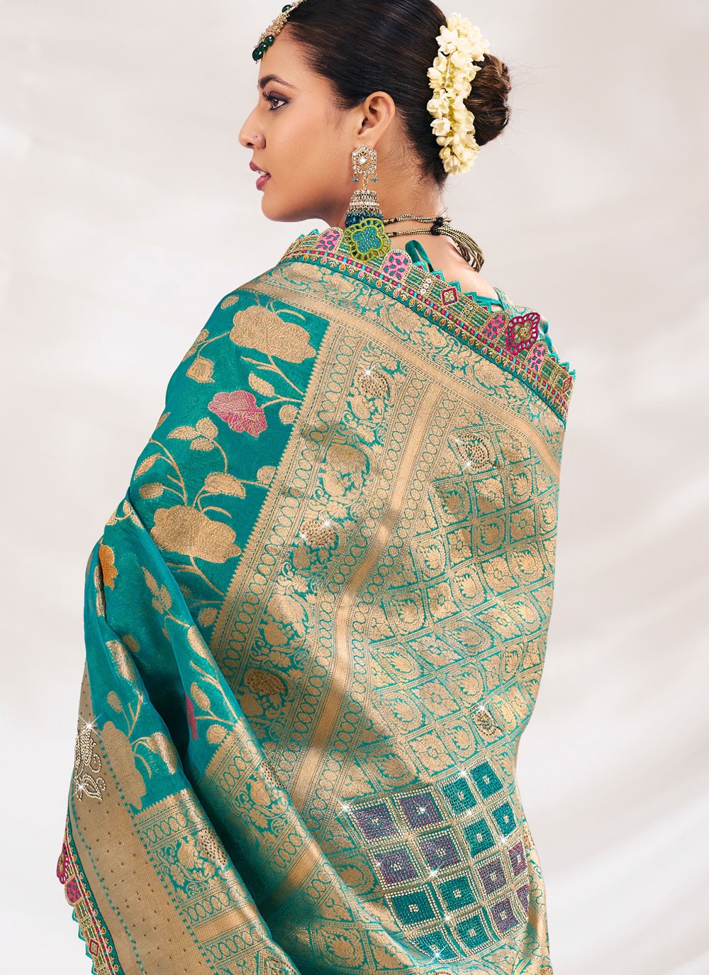 Green Silk Contemporary Saree Fancy Work S19614