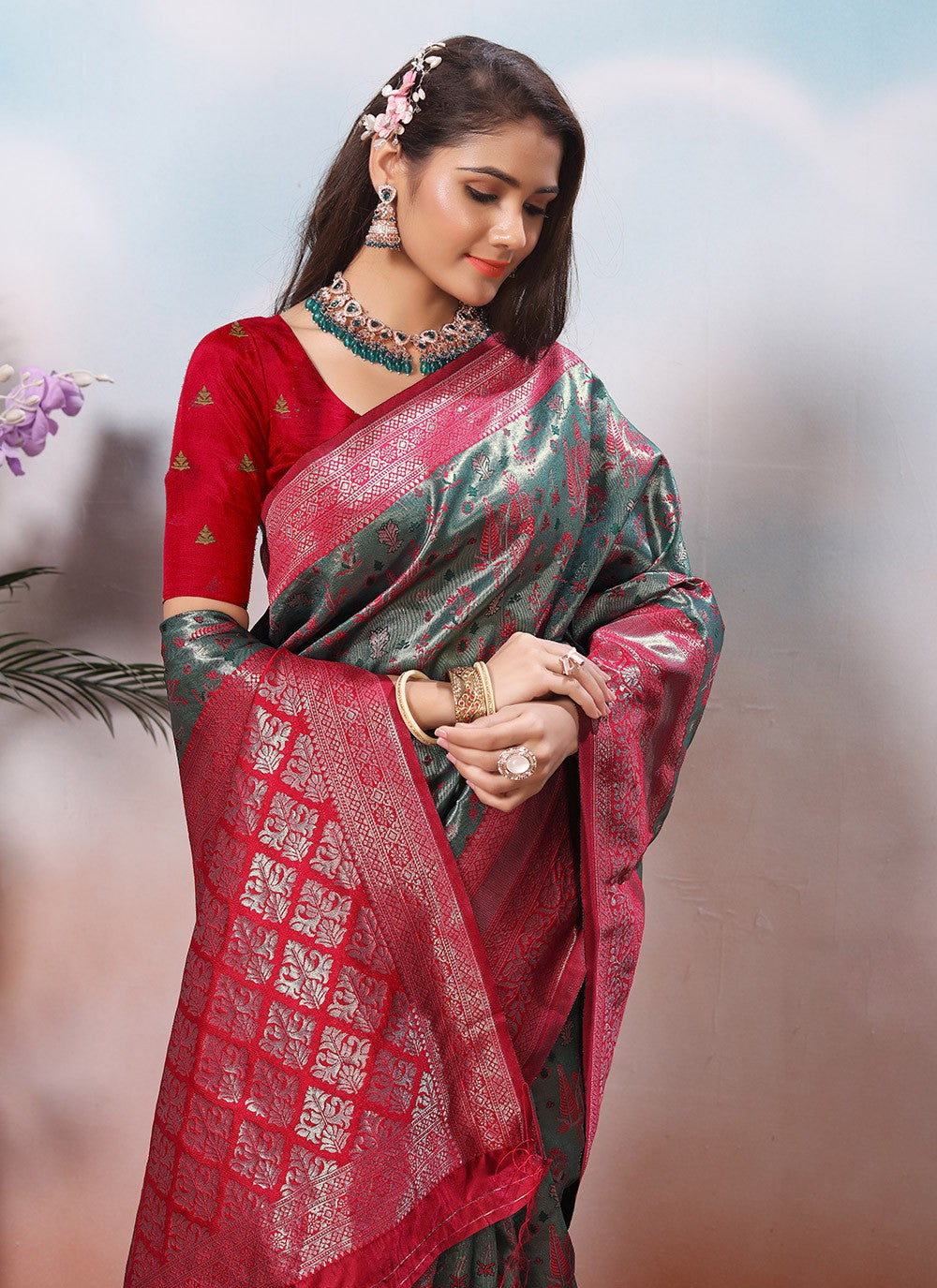 Weaving Zari Silk Grey Contemporary Saree S15387