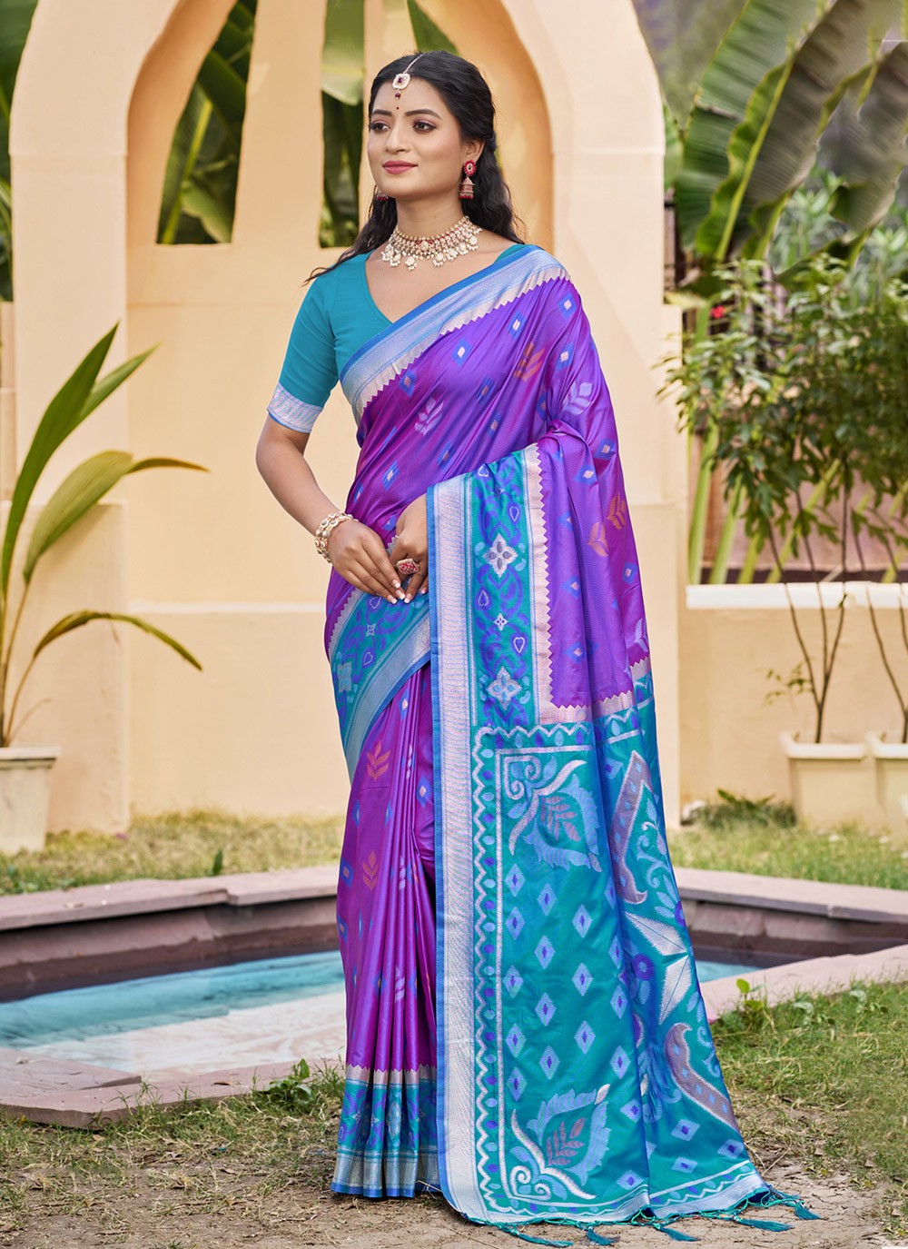 Classic Saree Weaving Zari Blue, Violet Silk S12933