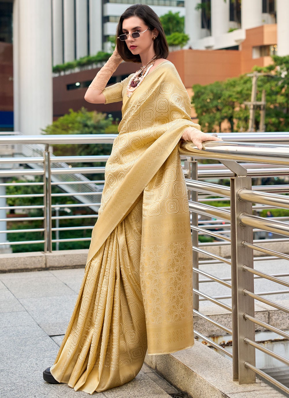 Classic Saree Weaving Zari Gold Silk S12994