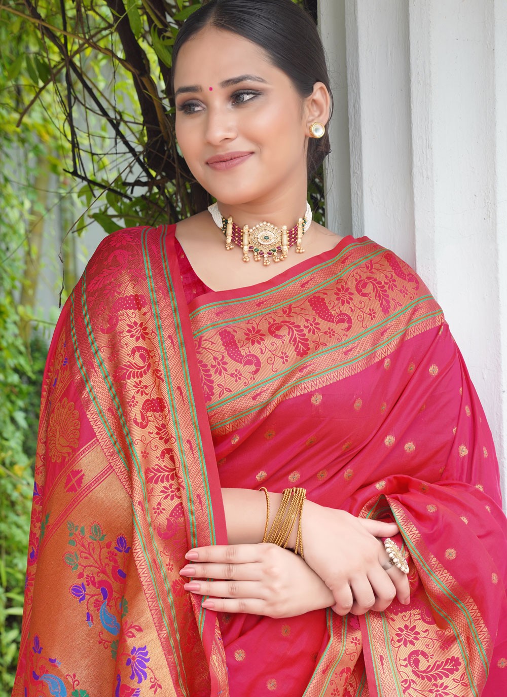 Classic Saree Weaving Zari Hot Pink Paithni S12644